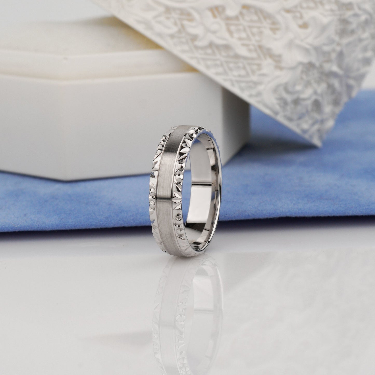 wedding rings with bevel-Women's ring width: 5 mm-Men's ring width: 6 mm