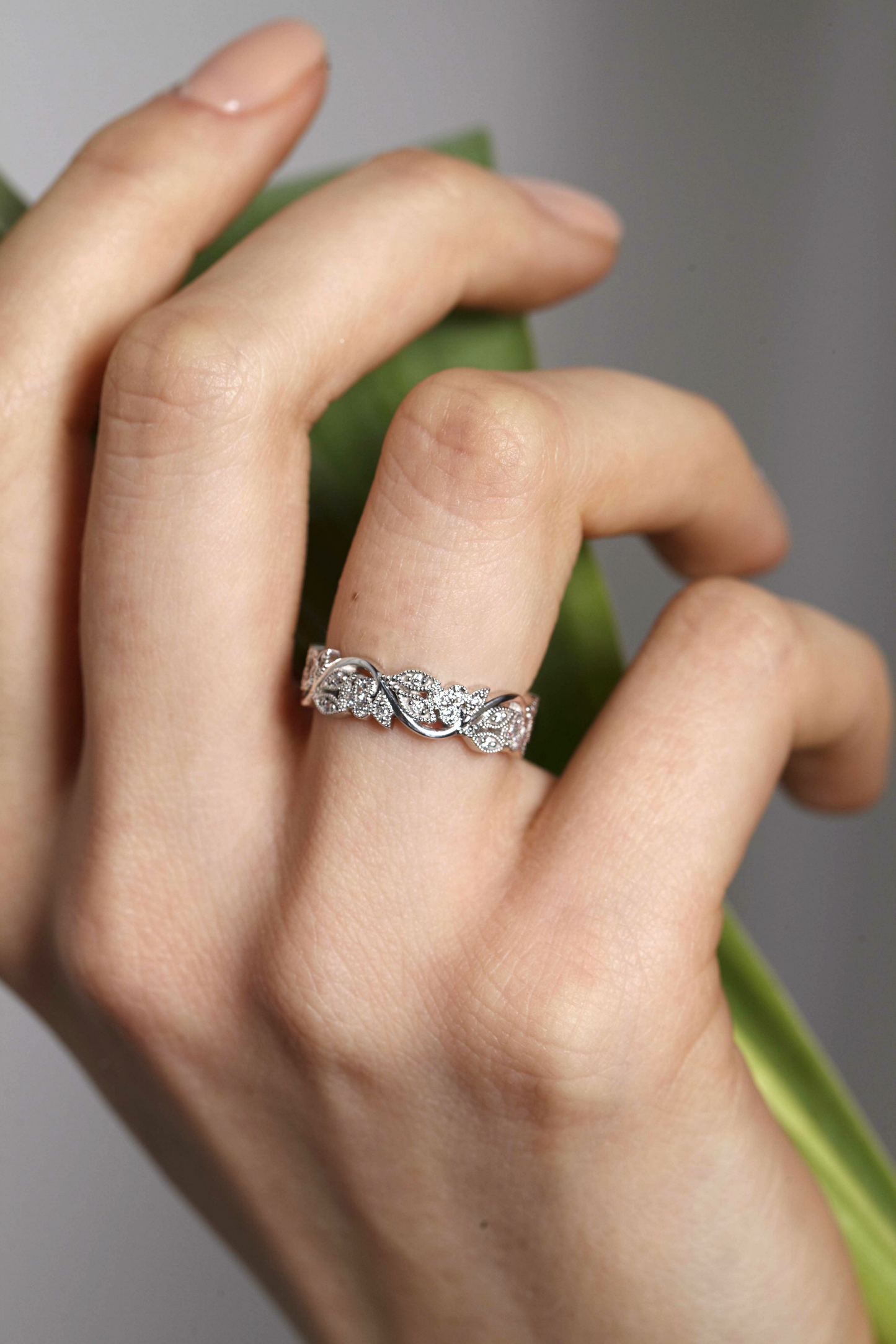 Gold wedding bands with diamonds. Unique wedding bands. Couple rings. His and hers wedding rings set. Bridal rings set. Gold wedding rings