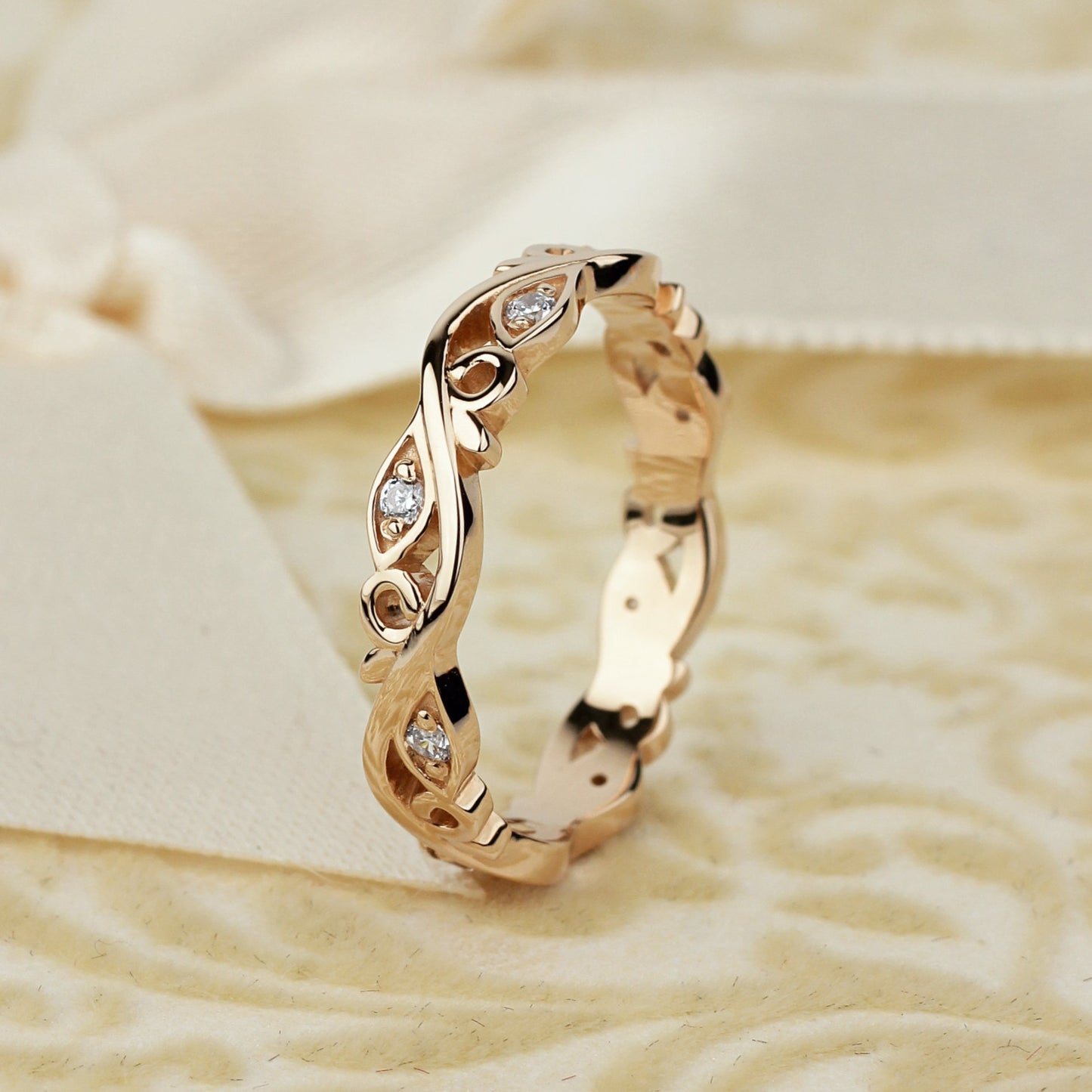 Dainity floral band - 14k gold band - 14k gold ring - boho - escorialjewelry