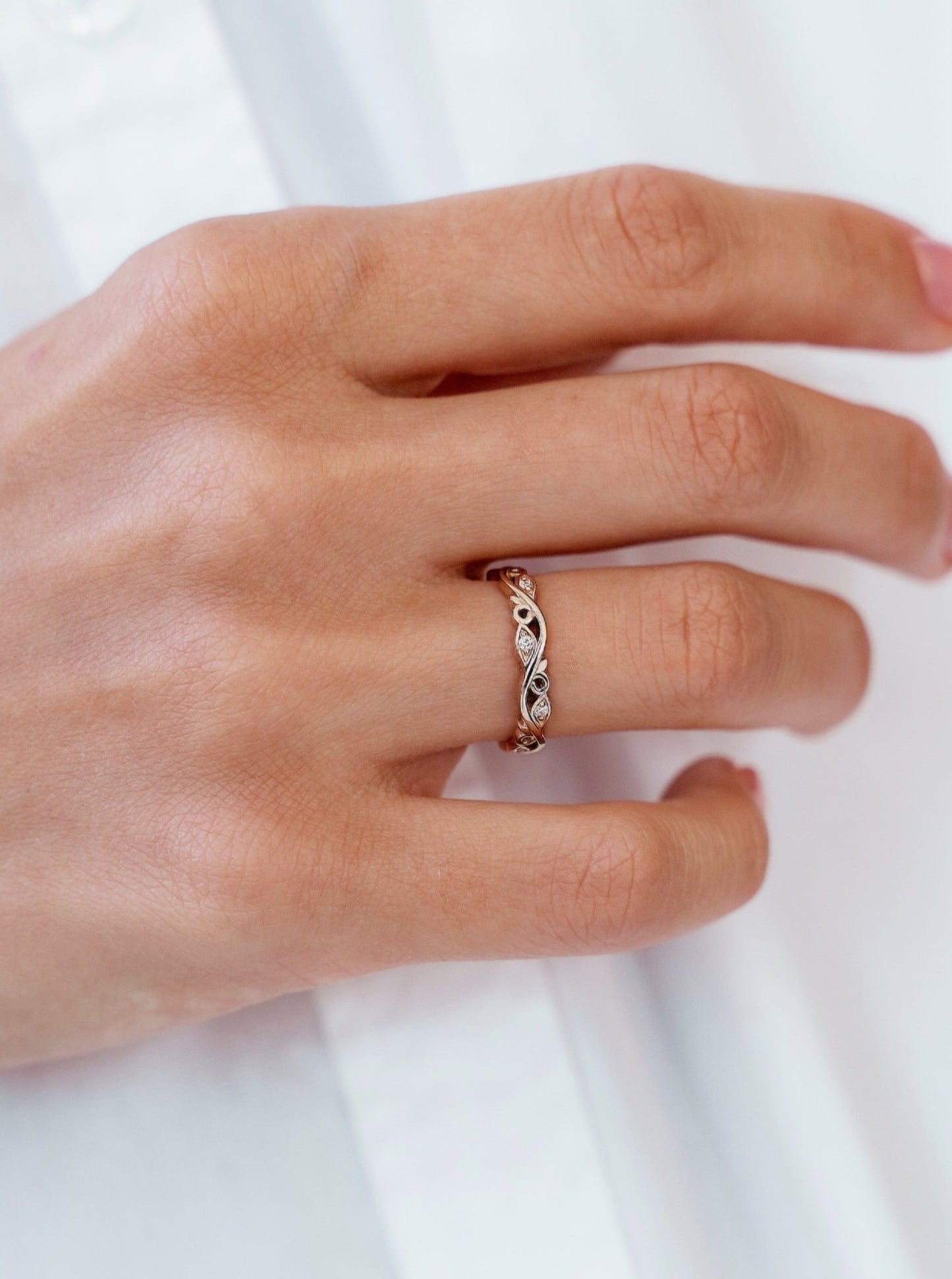 Dainity floral band - 14k gold band - 14k gold ring - boho - escorialjewelry