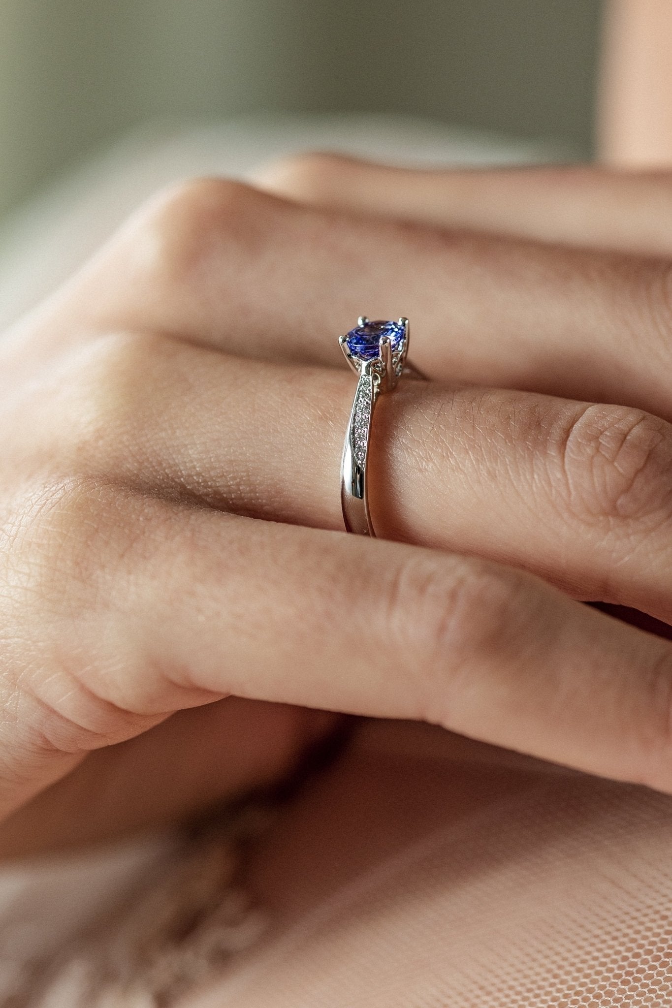 Engagement ring with tanzanite and diamonds - diamond engagement ring - diamond ring - engagement ring - escorialjewelry