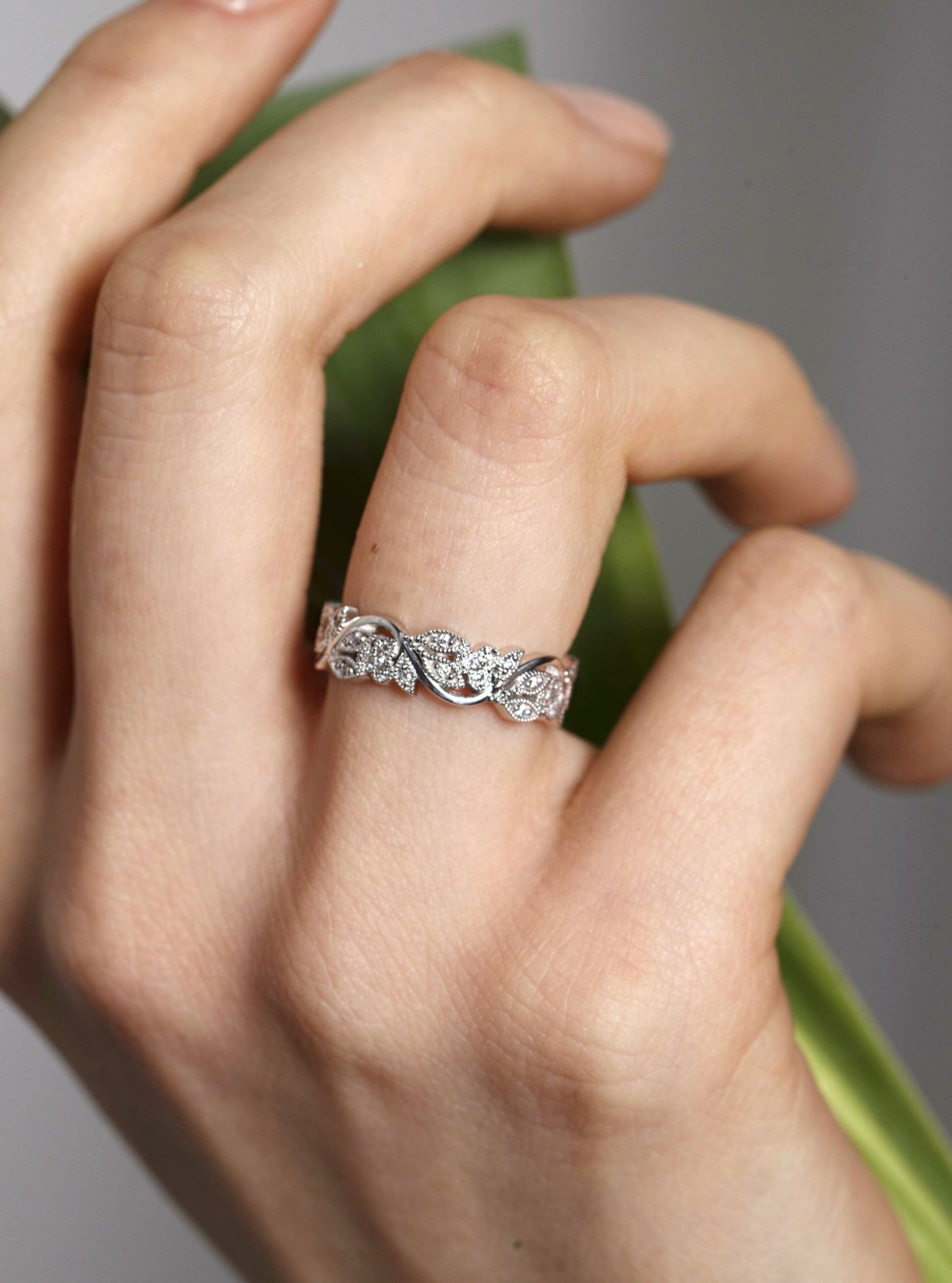 Floral wedding band - 14k gold band - 14k gold ring - boho - escorialjewelry