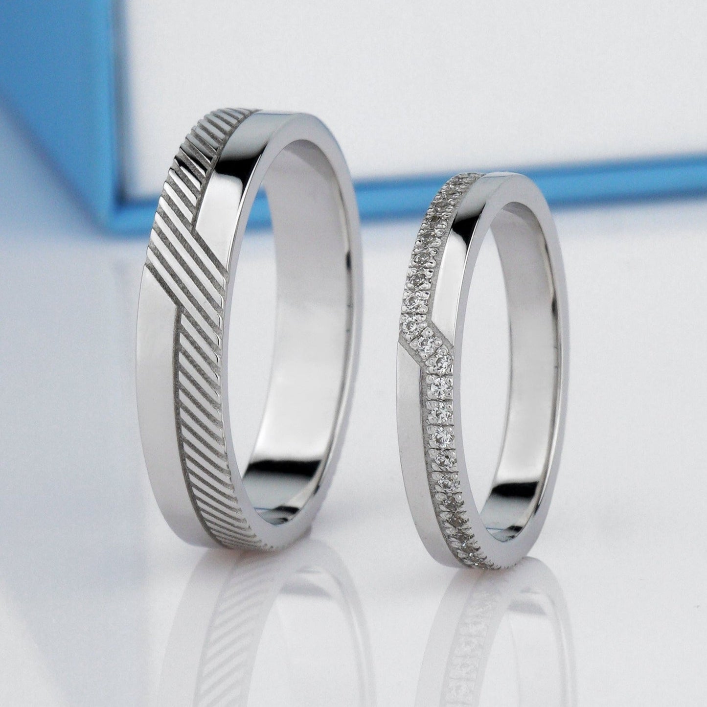 His and hers wedding rings set - couple rings - couple wedding bands - curved wedding bands - escorialjewelry