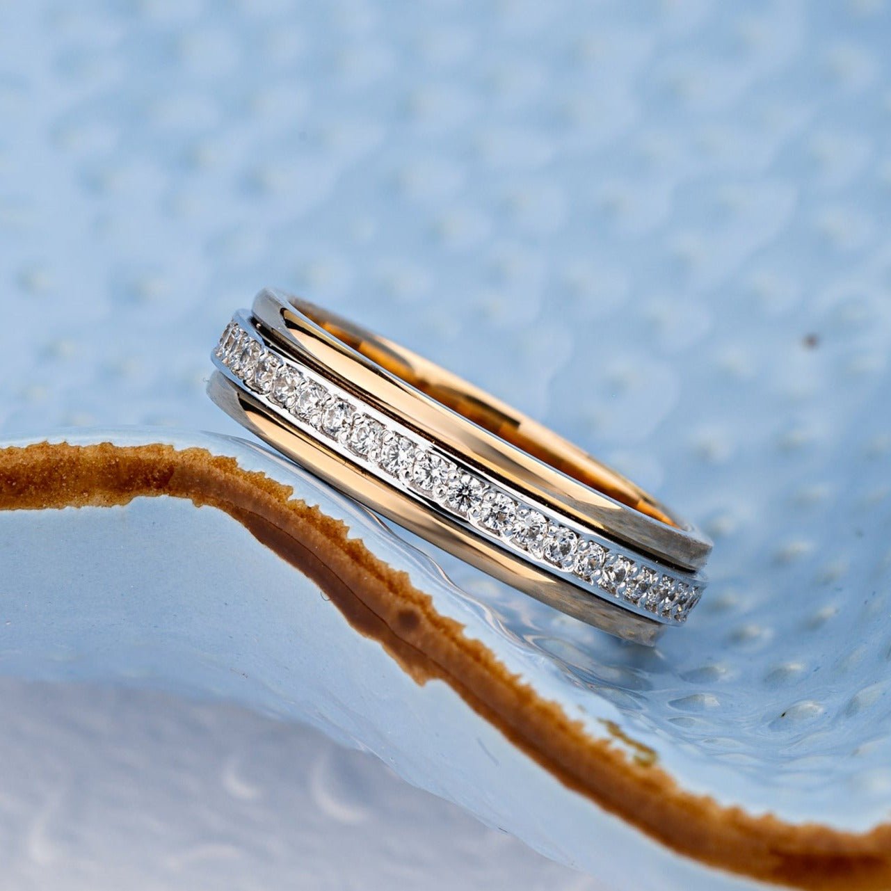 Matching wedding bands made of two colors of gold - couple rings - couple rings set - couple wedding bands - escorialjewelry