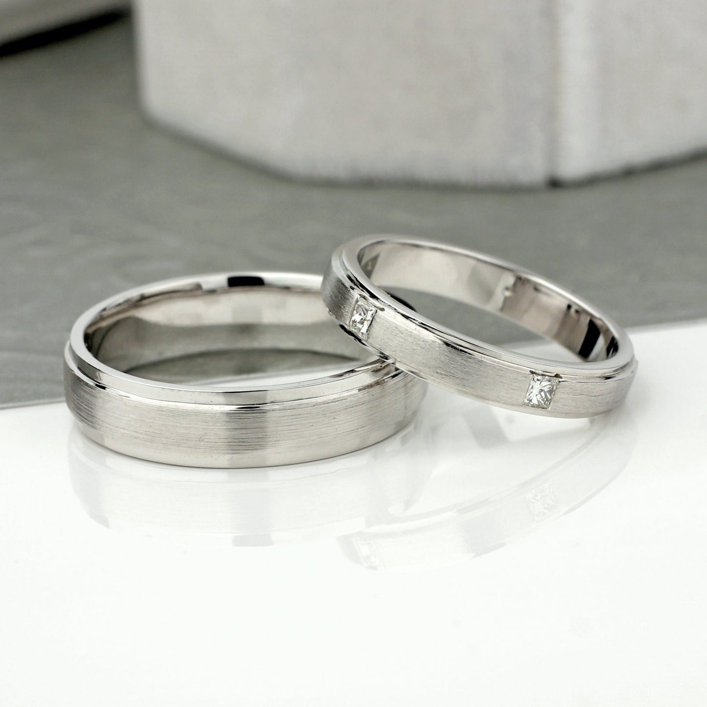Matching wedding bands with princess cut diamonds - couple rings - couple wedding bands - diamond gold band - escorialjewelry