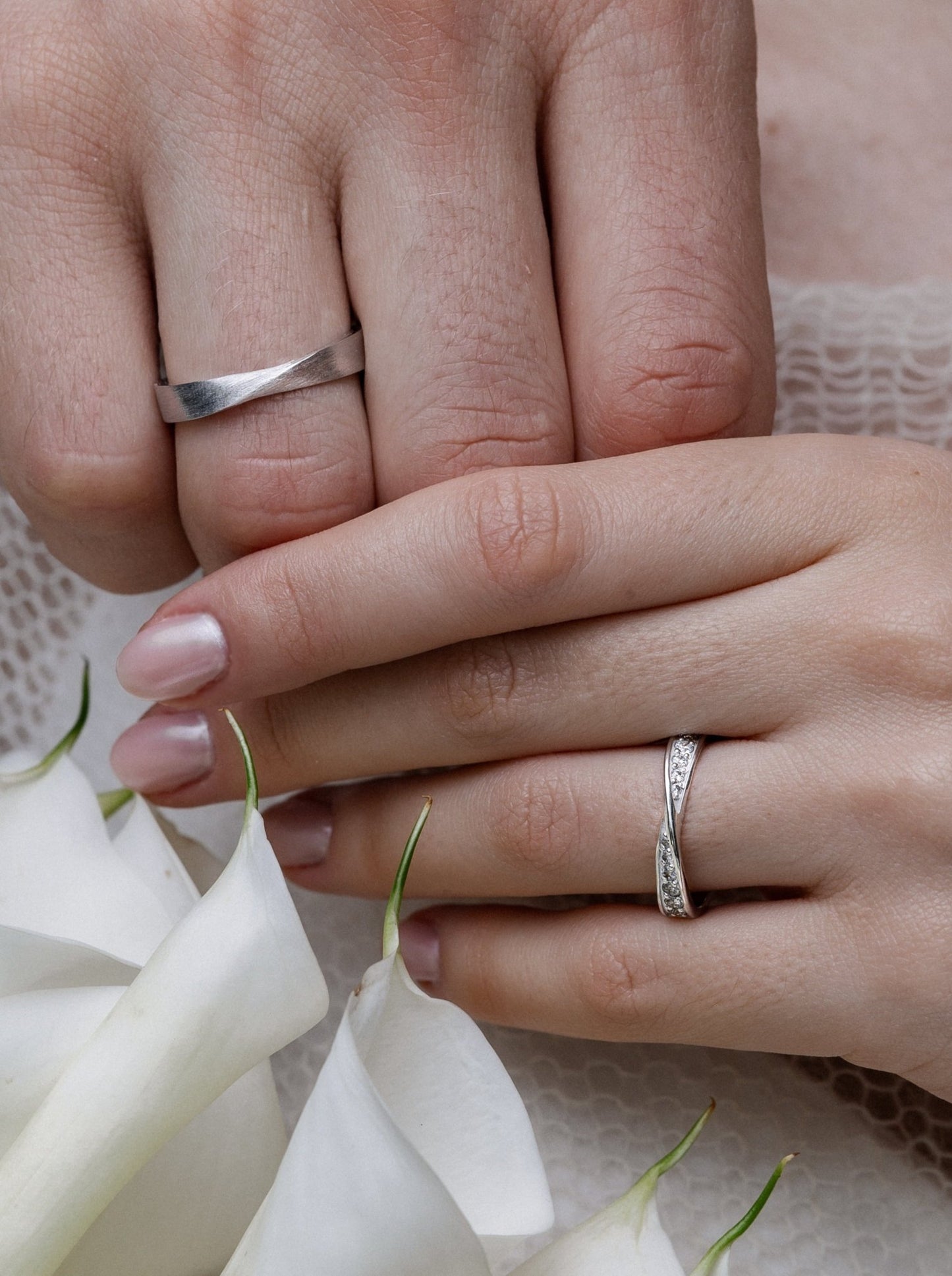 Mobius wedding rings with diamonds - couple rings - couple wedding bands - curved wedding bands - escorialjewelry