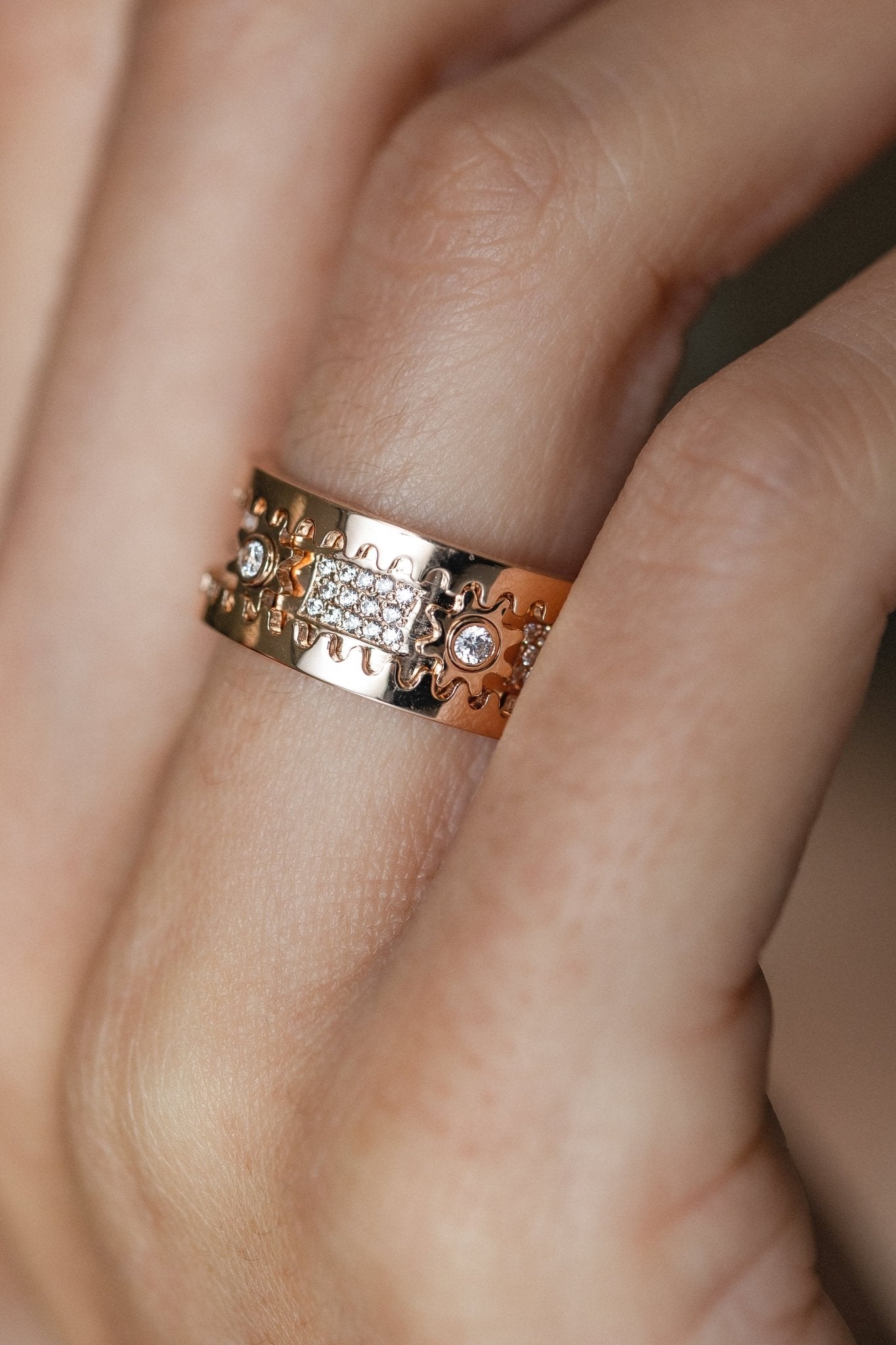Unique gold spinner ring - 14k gold band - 14k gold ring - bridal ring - escorialjewelry