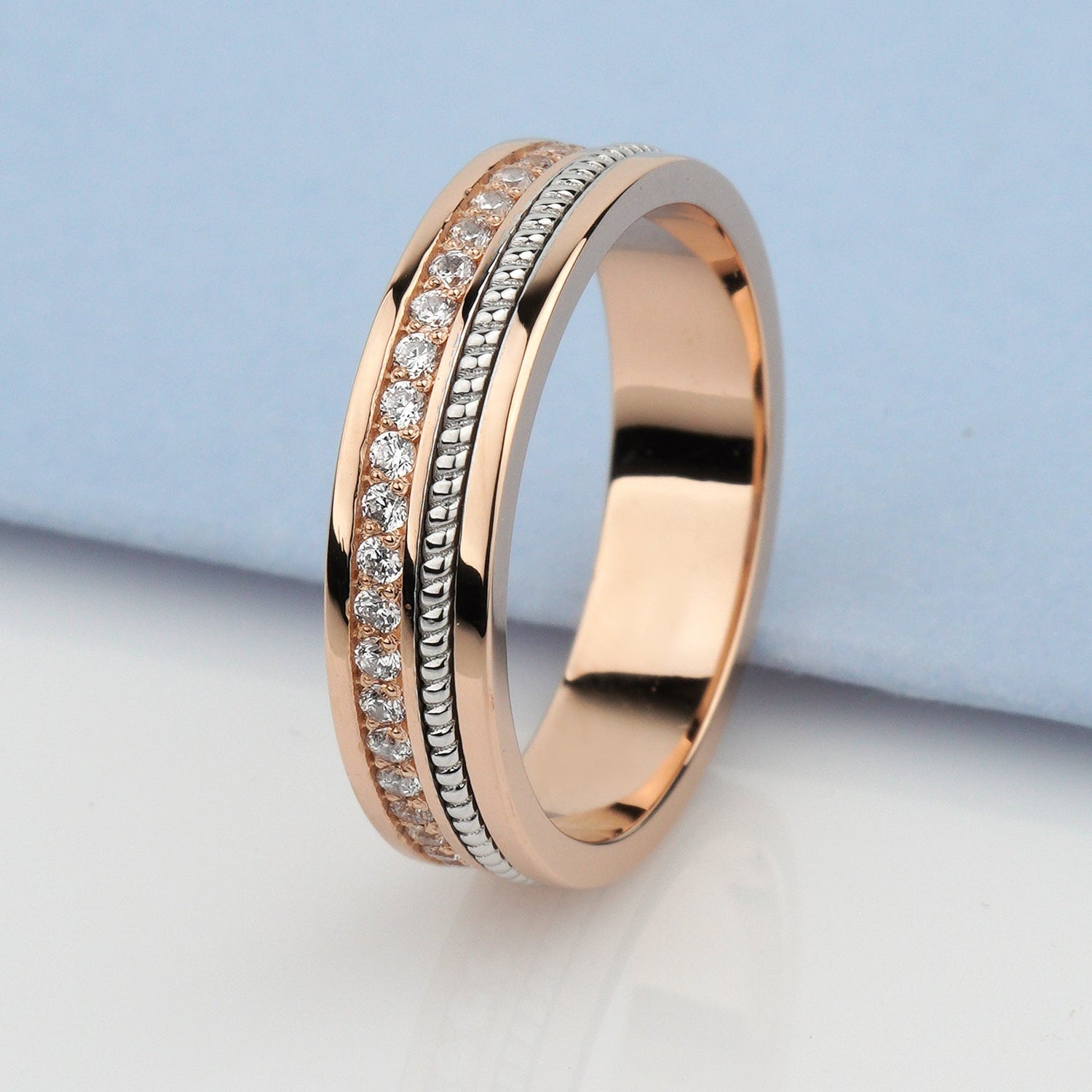 Women's wedding bands