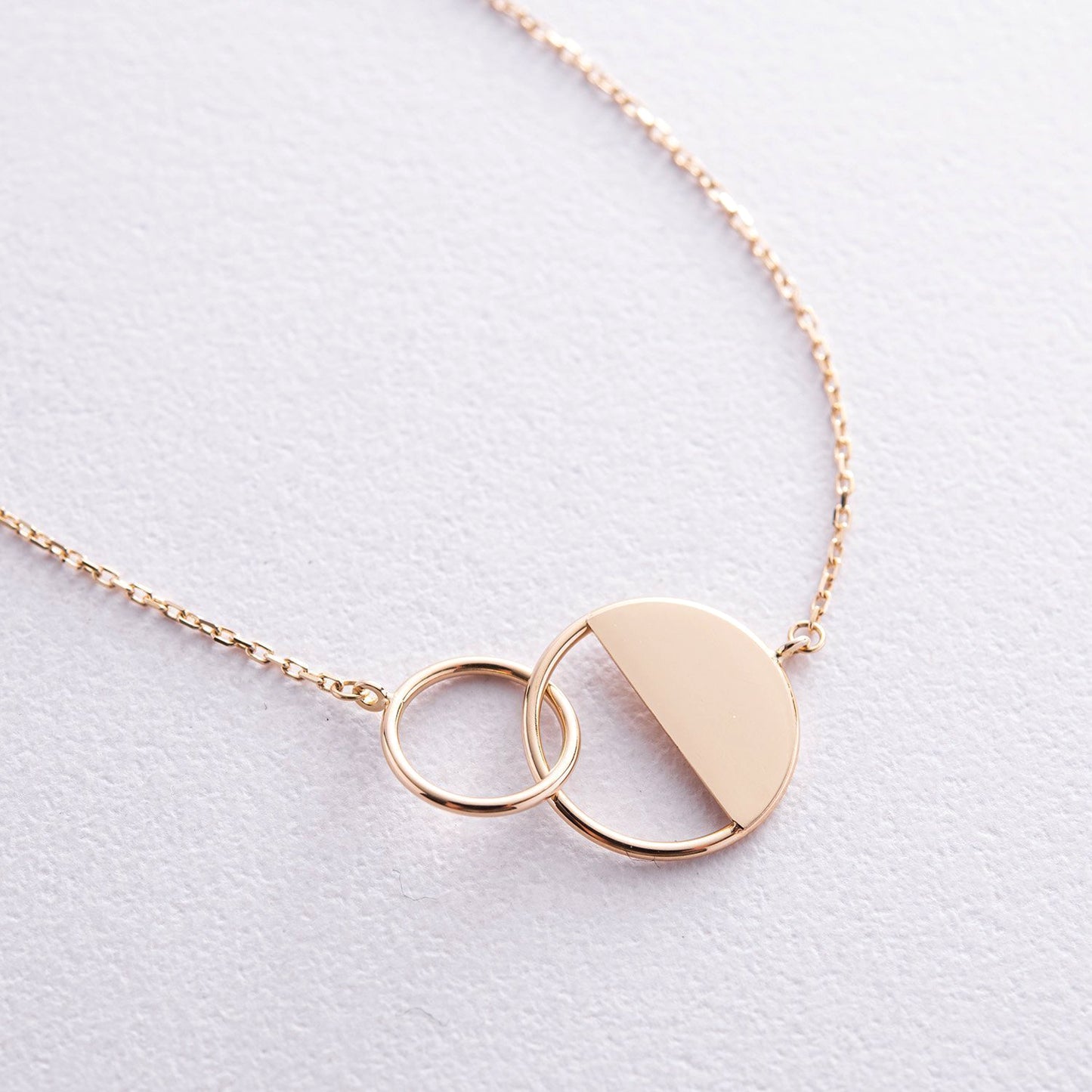 Rose gold bracelet with a unique pendant-Weight: 1.4-1.5 g