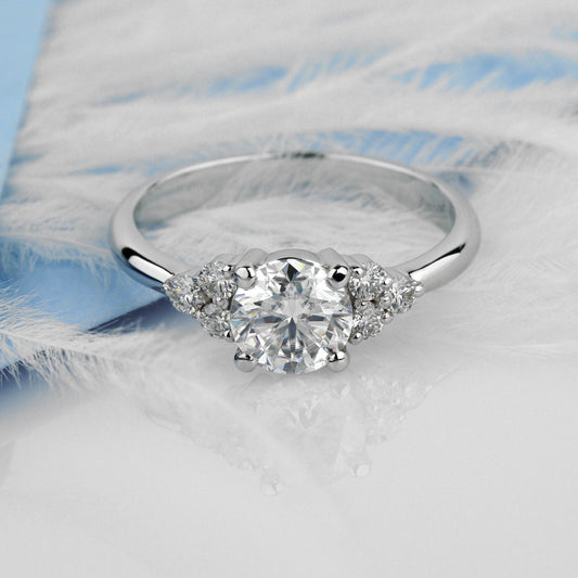 lab diamond engagement ring-lab diamond promise ring-0.8 ct central lab diamond VVS2/D (IGI certified)