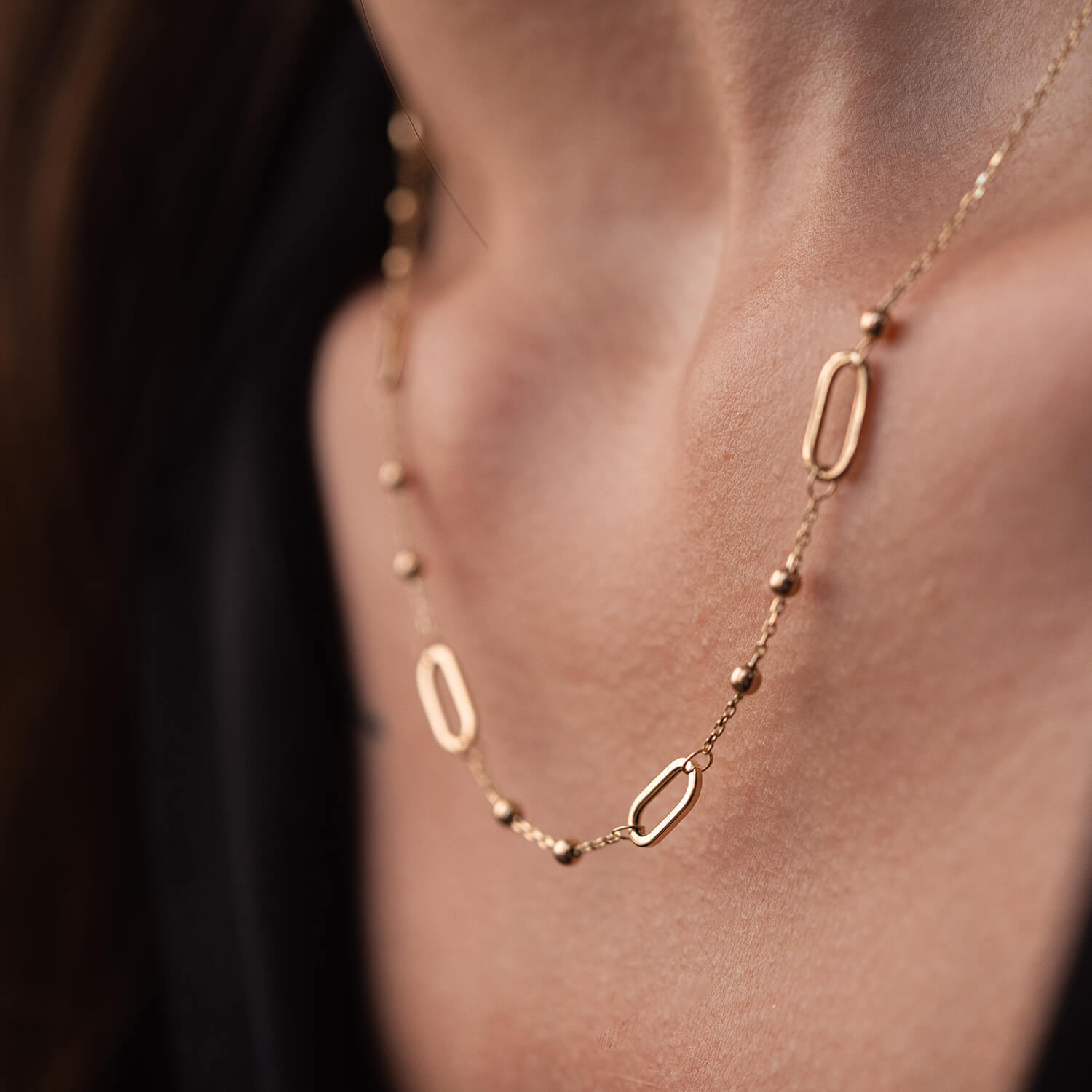  gold necklace on a person's neck -Weight: 2.7–2.8 g-Material: 14k solid yellow gold
