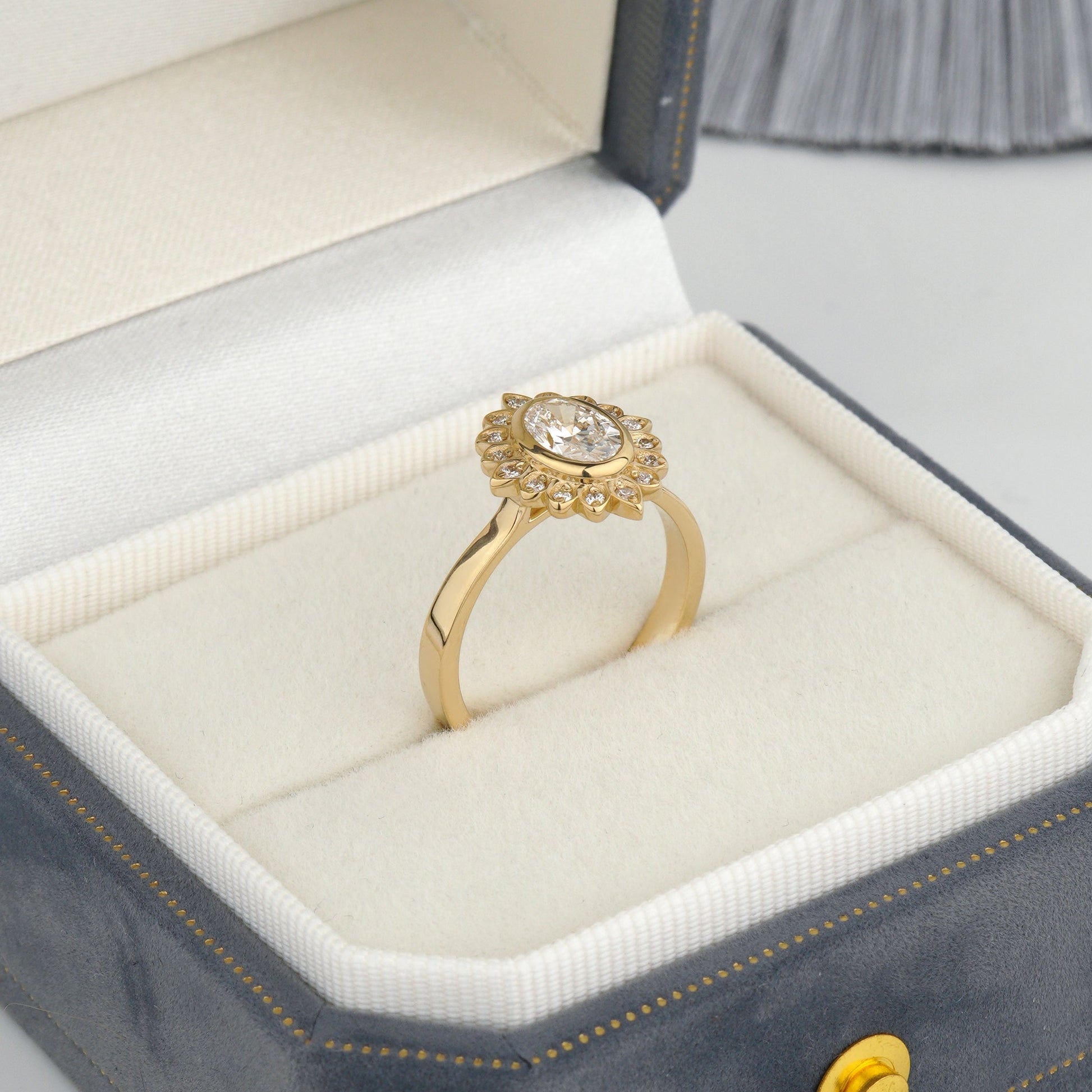 Gold ring with diamonds-Accent stones: round lab-grown diamonds — 0.1 ct total, VVS2 / D color-Vintage-inspired halo setting