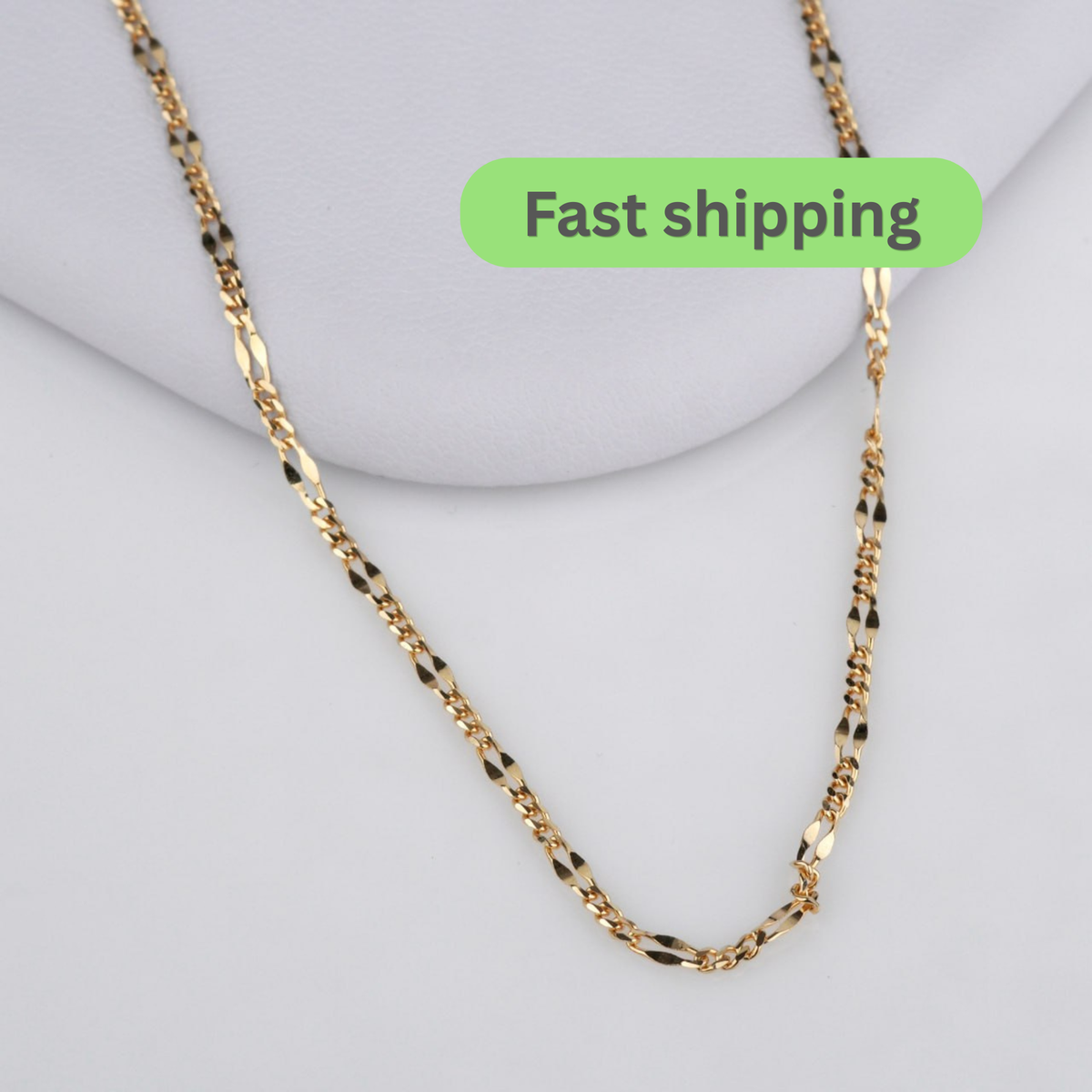 A fancy-link gold chain necklace-solid 14k yellow gold-Chain style: Fancy link-Length: 45 cm