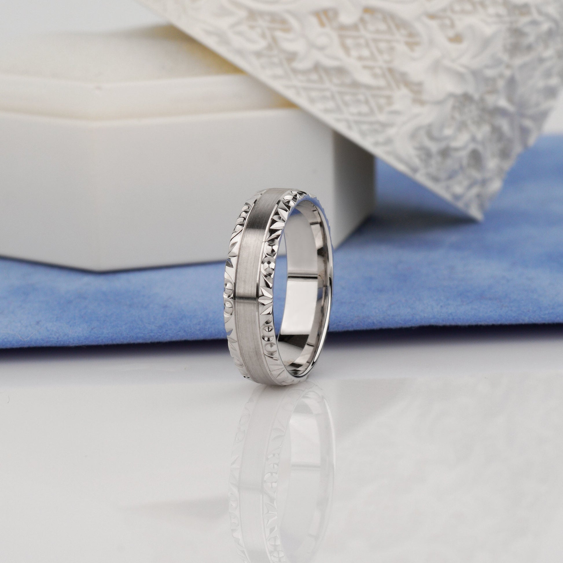 wedding rings with bevel-Women's ring width: 5 mm-Men's ring width: 6 mm