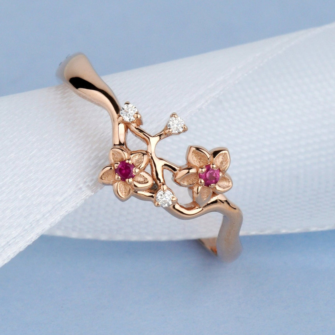 Gold flower ring