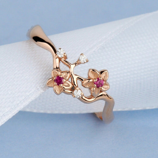 Gold flower ring