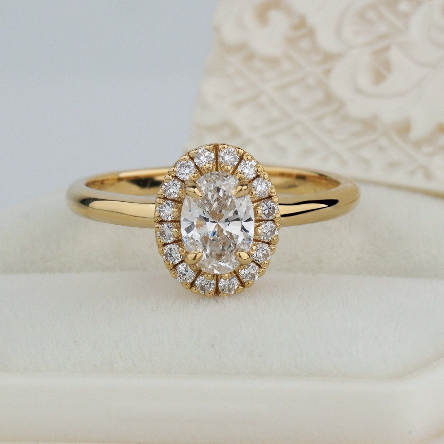 lab diamond engagement ring-center stone: 0.5 ct oval lab diamond VVS2/D