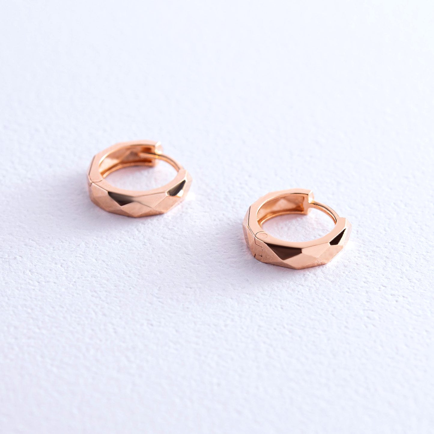 Pair of rose gold hoop earrings - Weight: 1.7-1.8 g- rose gold hoop earrings