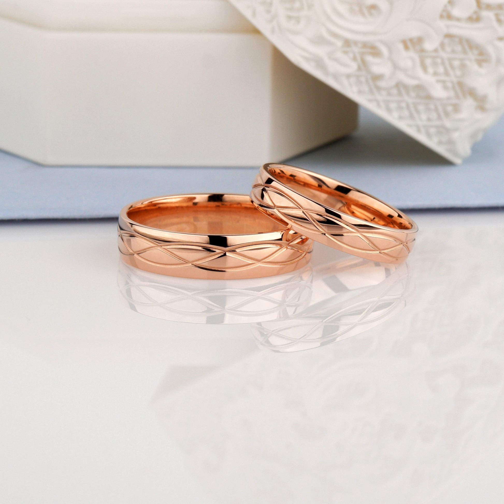 Two rose gold rings -Women's ring width: 4 mm- sculpted waves