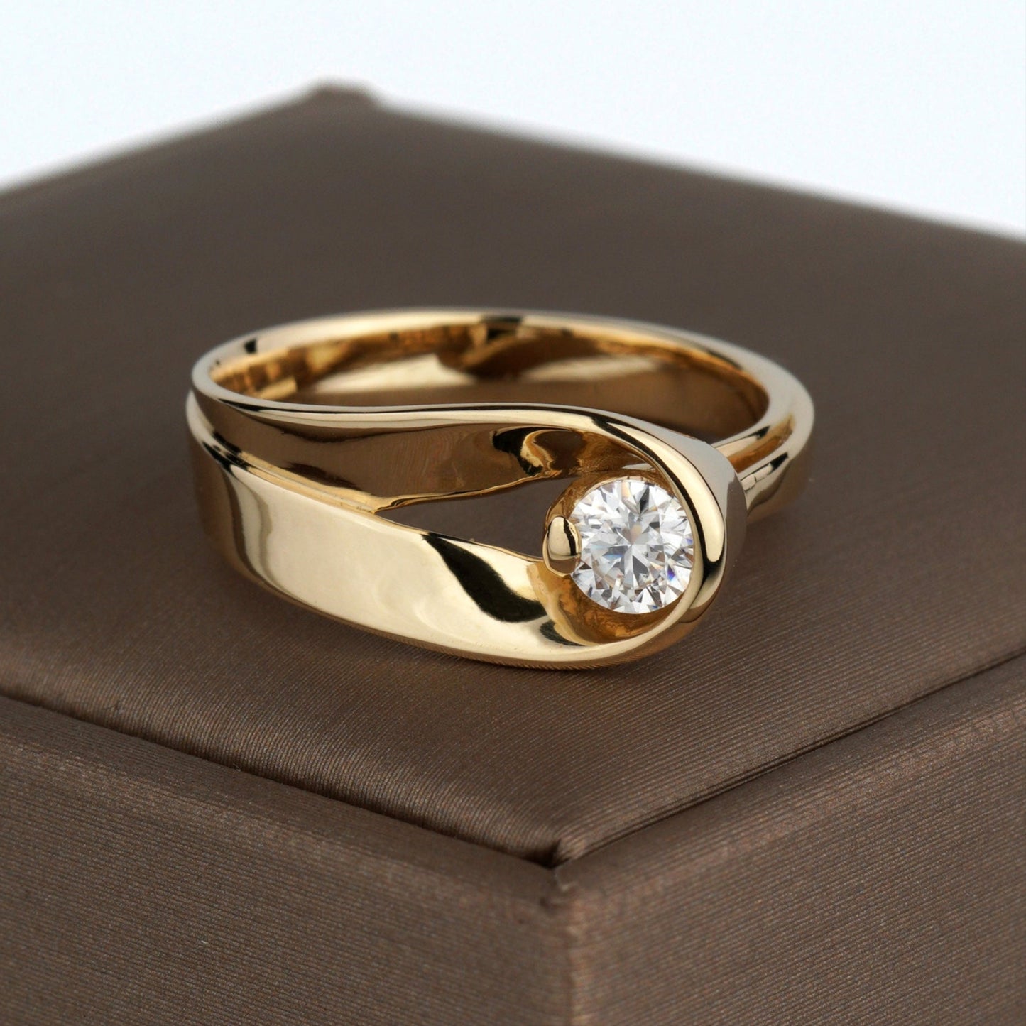 Unique womens ring