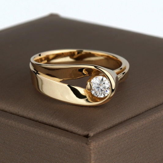 Unique womens ring