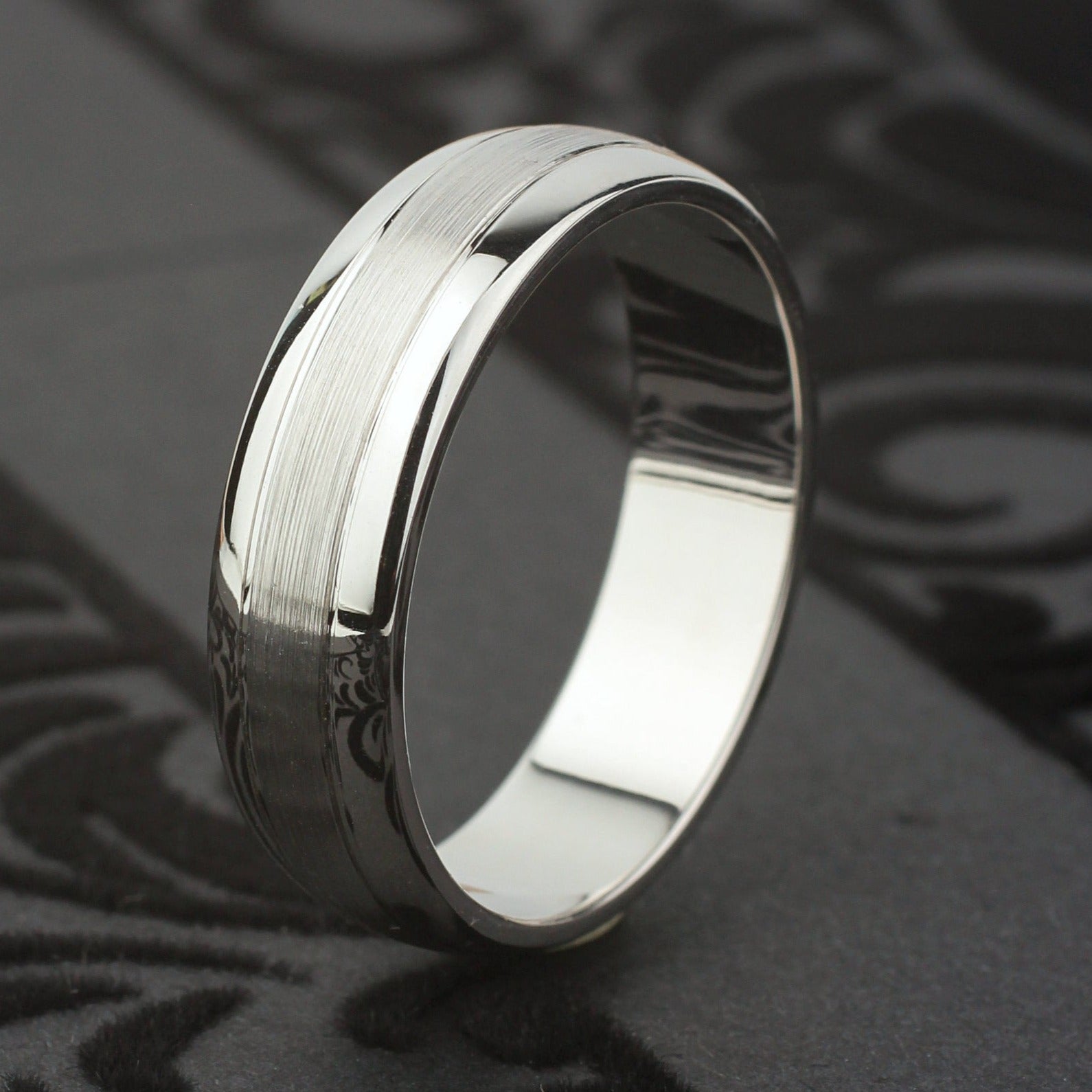 Classic men's band with matte and polished finish - 14k gold band - gold bands - gold rings - escorialjewelry