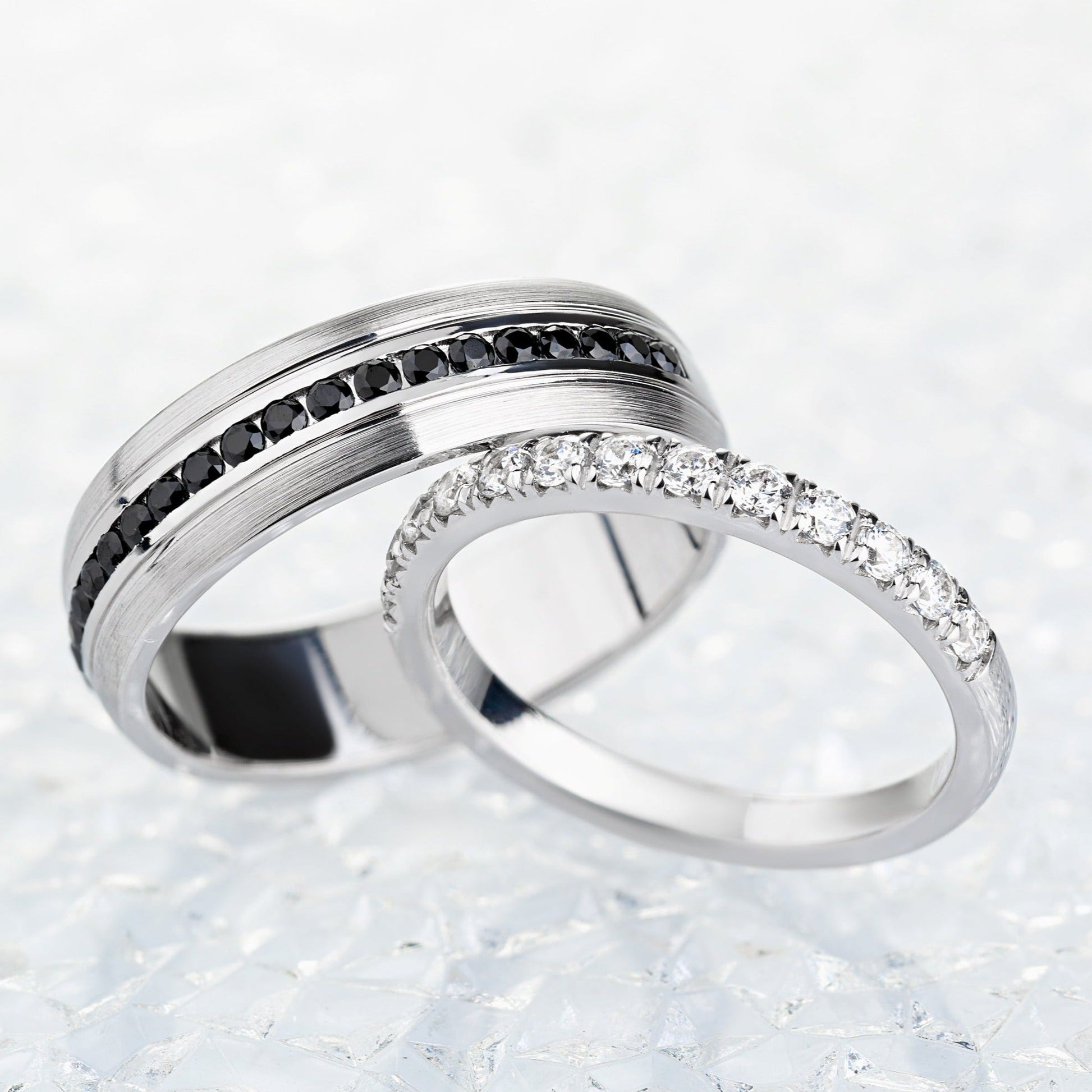 His and hers wedding bands with black and white diamonds - black diamond ring - black diamonds wedding bands - couple rings - escorialjewelry