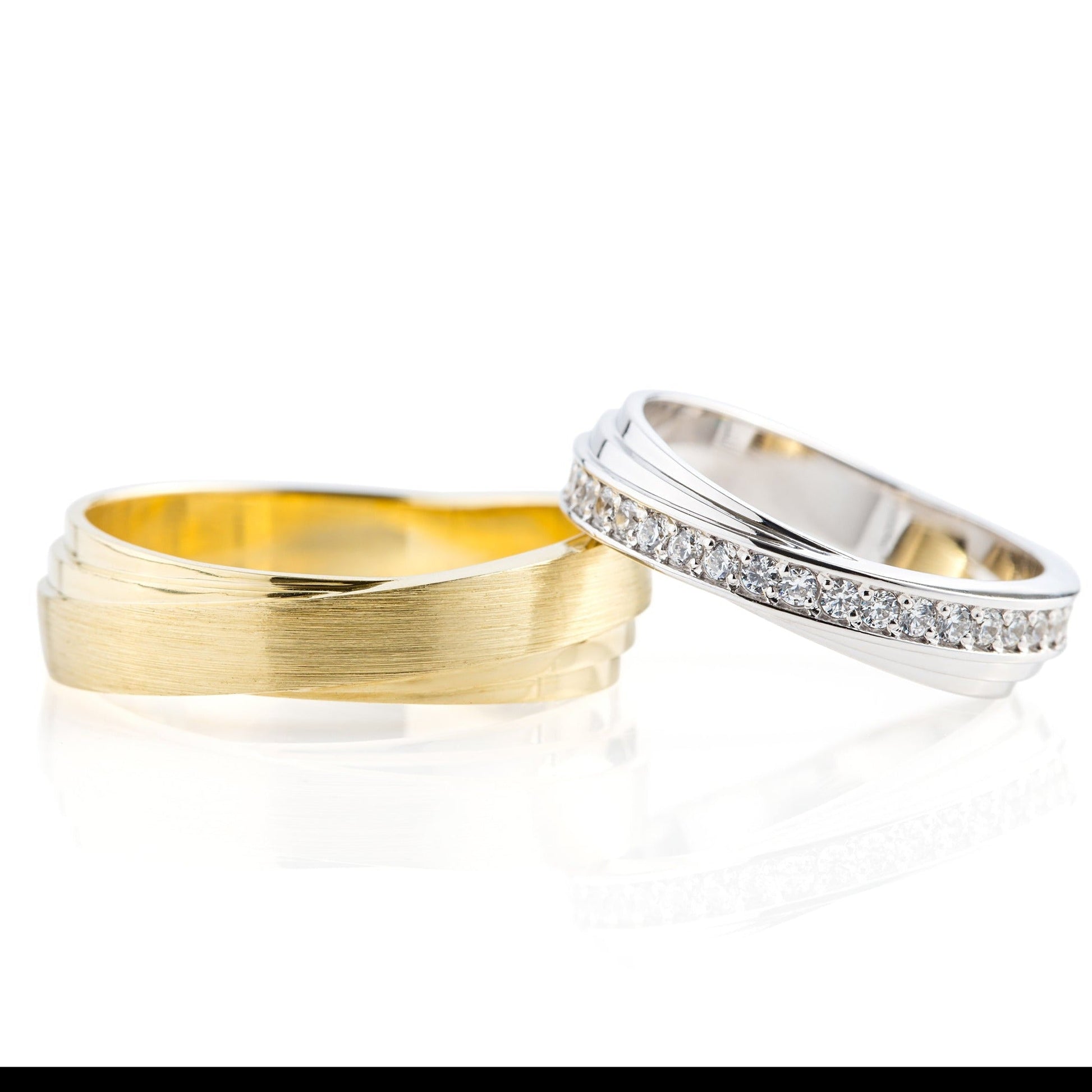 Matching wedding bands with unique design - couple rings - couple rings set - couple wedding bands - escorialjewelry