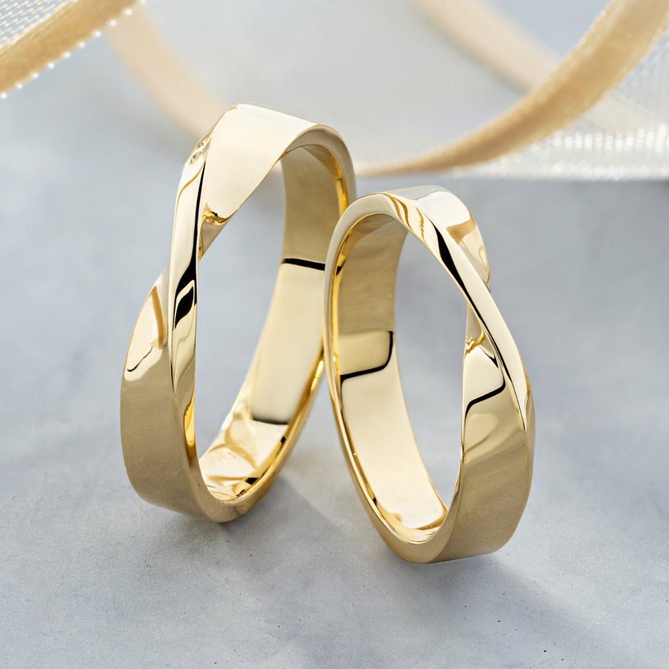 Möbius Wedding Bands custom - couple rings - couple rings set - couple wedding bands - escorialjewelry