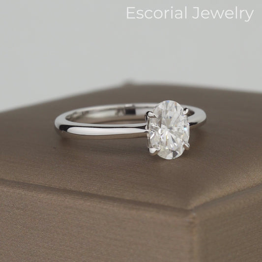 oval stone engagement ring 