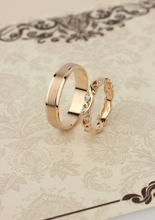 custom wedding rings set