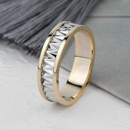 Two-tone mens wedding band with unique design - escorialjewelry