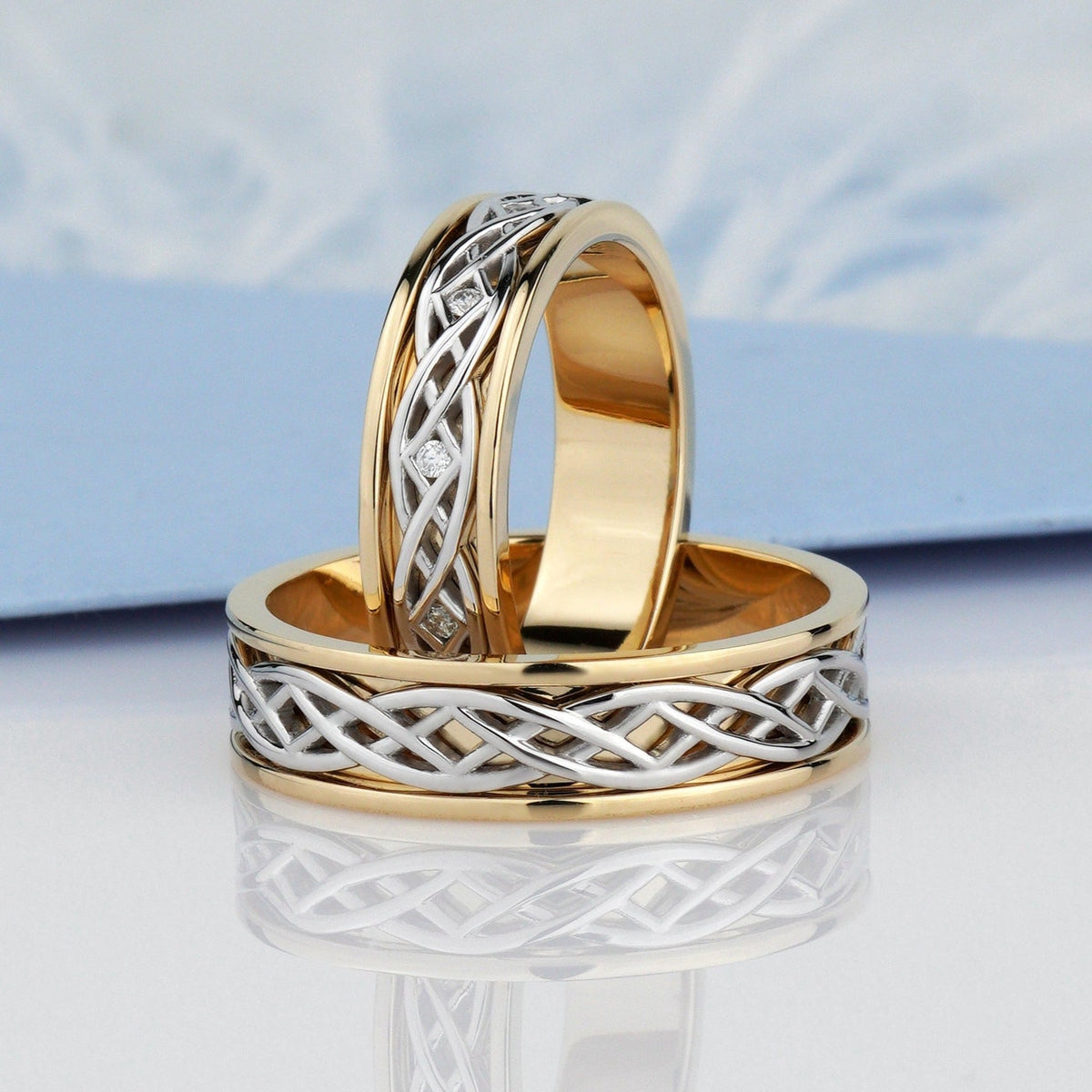 Two-tone wedding rings set with unique design. Gold wedding bands set ...