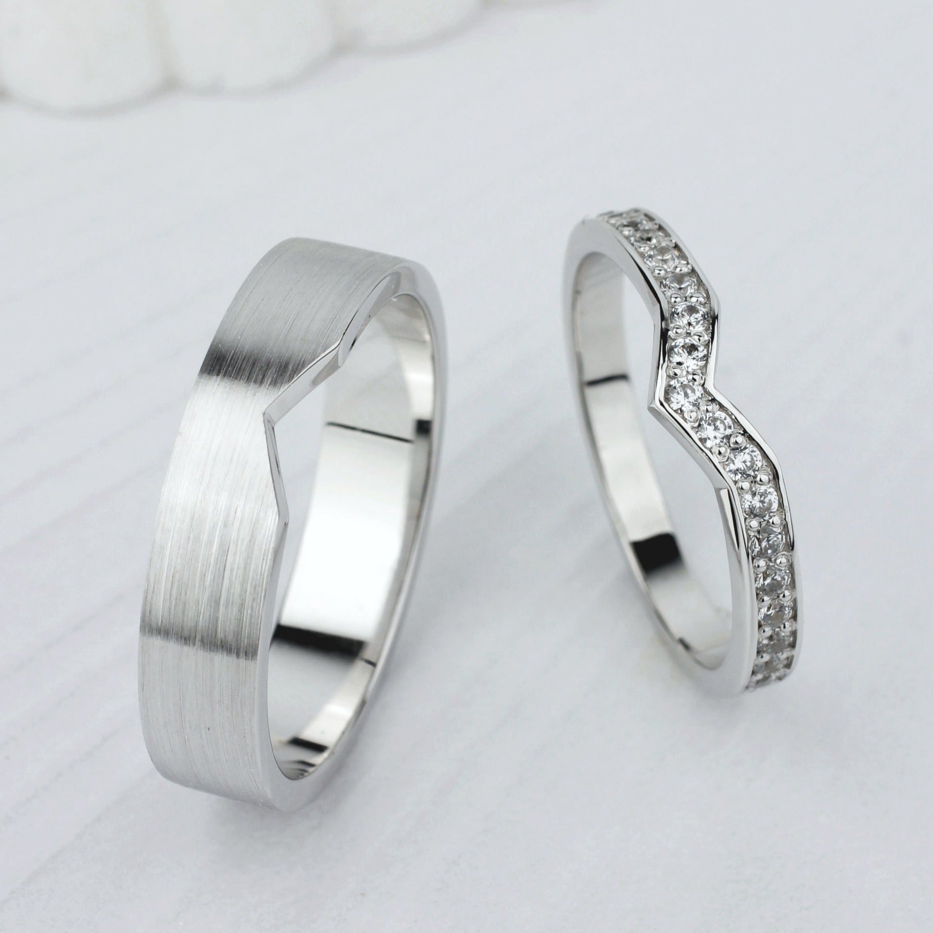 Unique matching wedding bands - couple rings - couple wedding bands - curved wedding bands - escorialjewelry