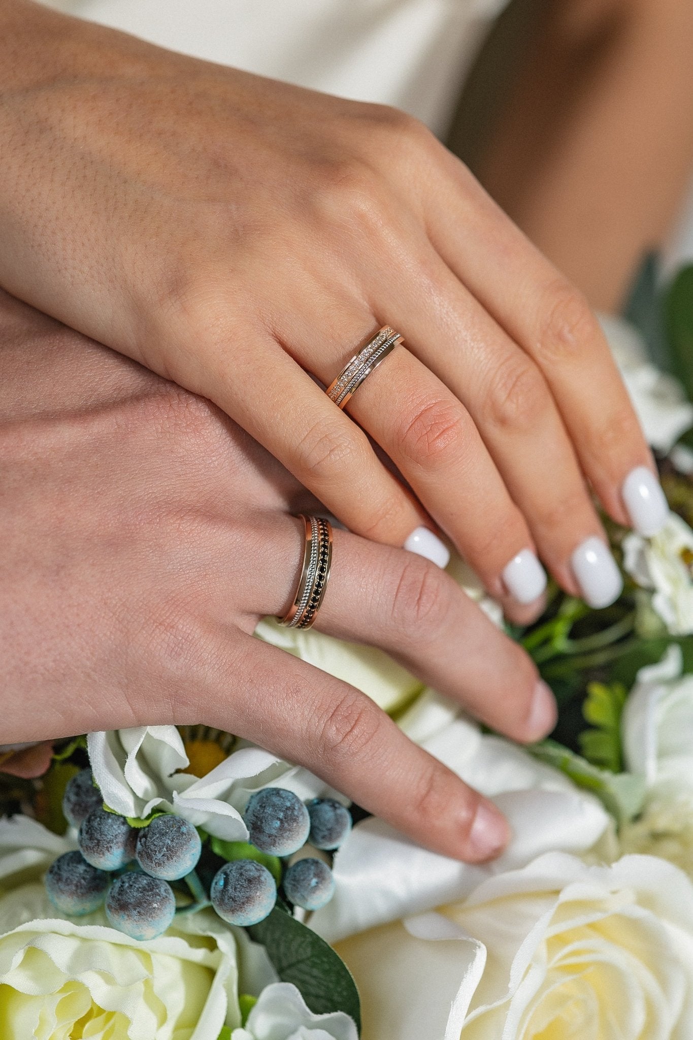 Unique wedding bands set with black and white diamonds - black diamond rings - black diamonds wedding bands - couple rings - escorialjewelry