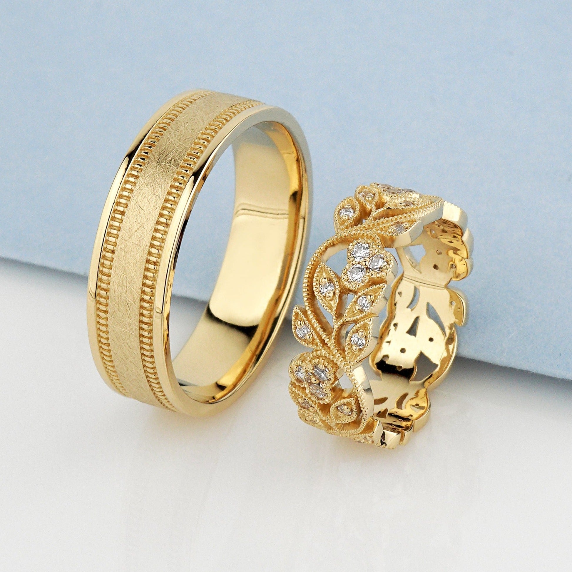 Unique wedding rings set