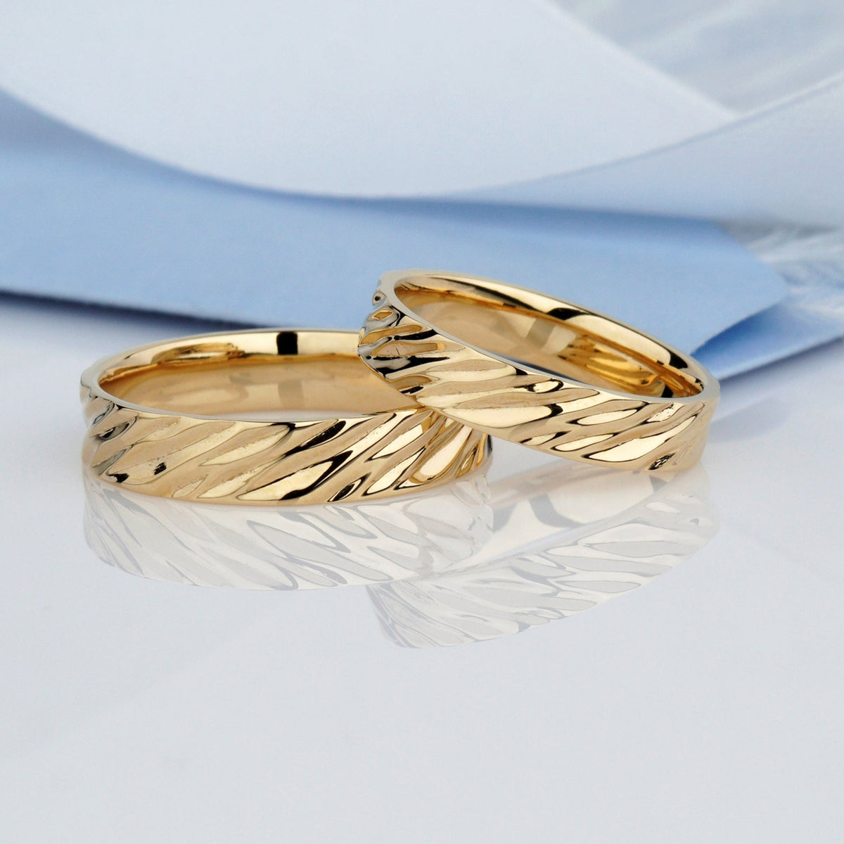 Wedding rings set with texture – escorialjewelry
