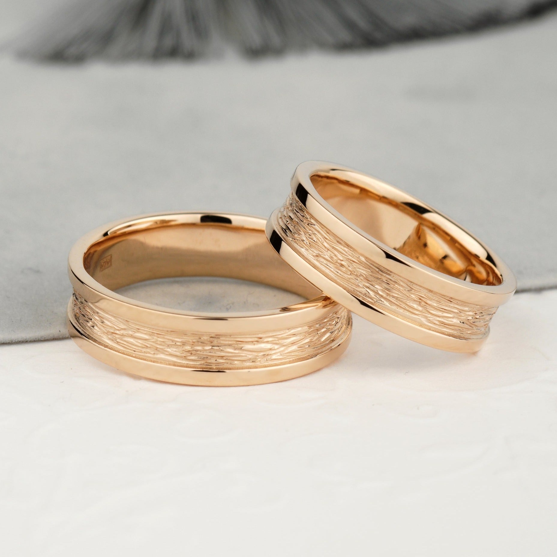 Wedding rings set with textured design - braided wedding bands - couple rings - couple rings set - escorialjewelry