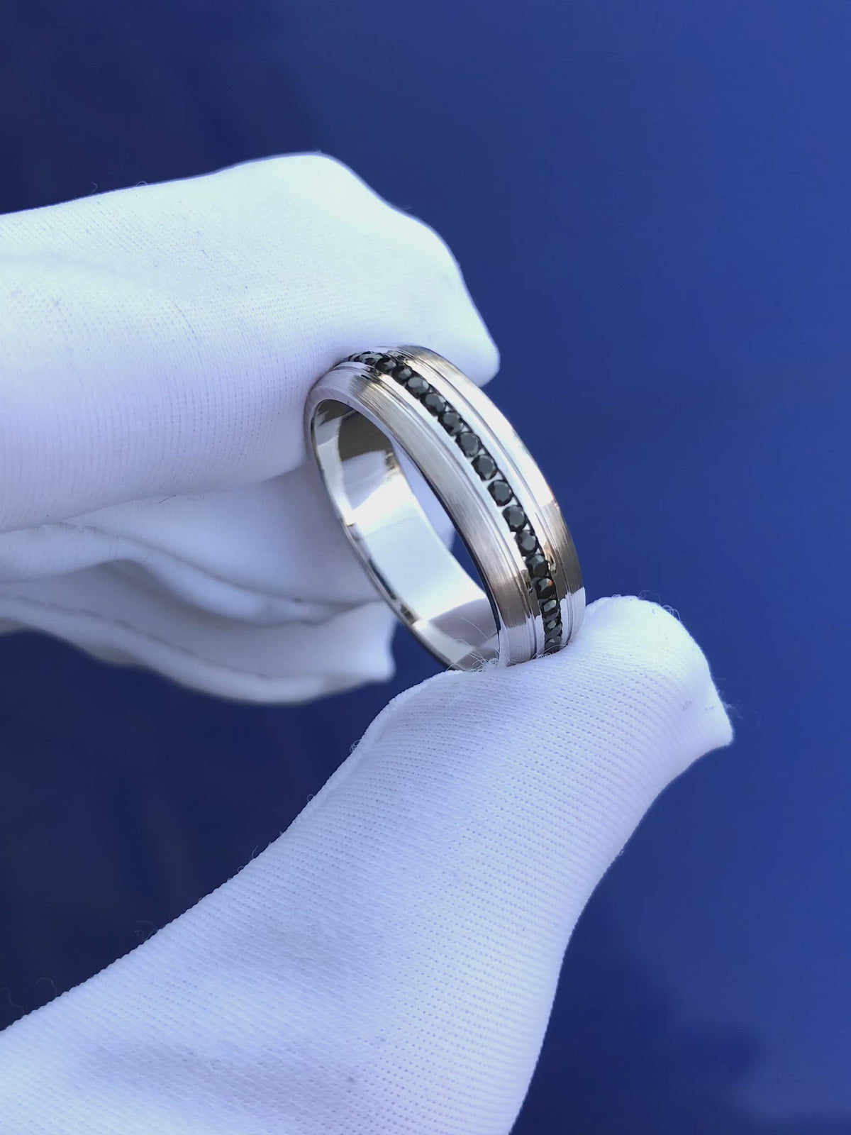 Gold men's wedding band with black diamonds - 14k gold band black Gold men's wedding band with black diamonds - 14k gold band black
