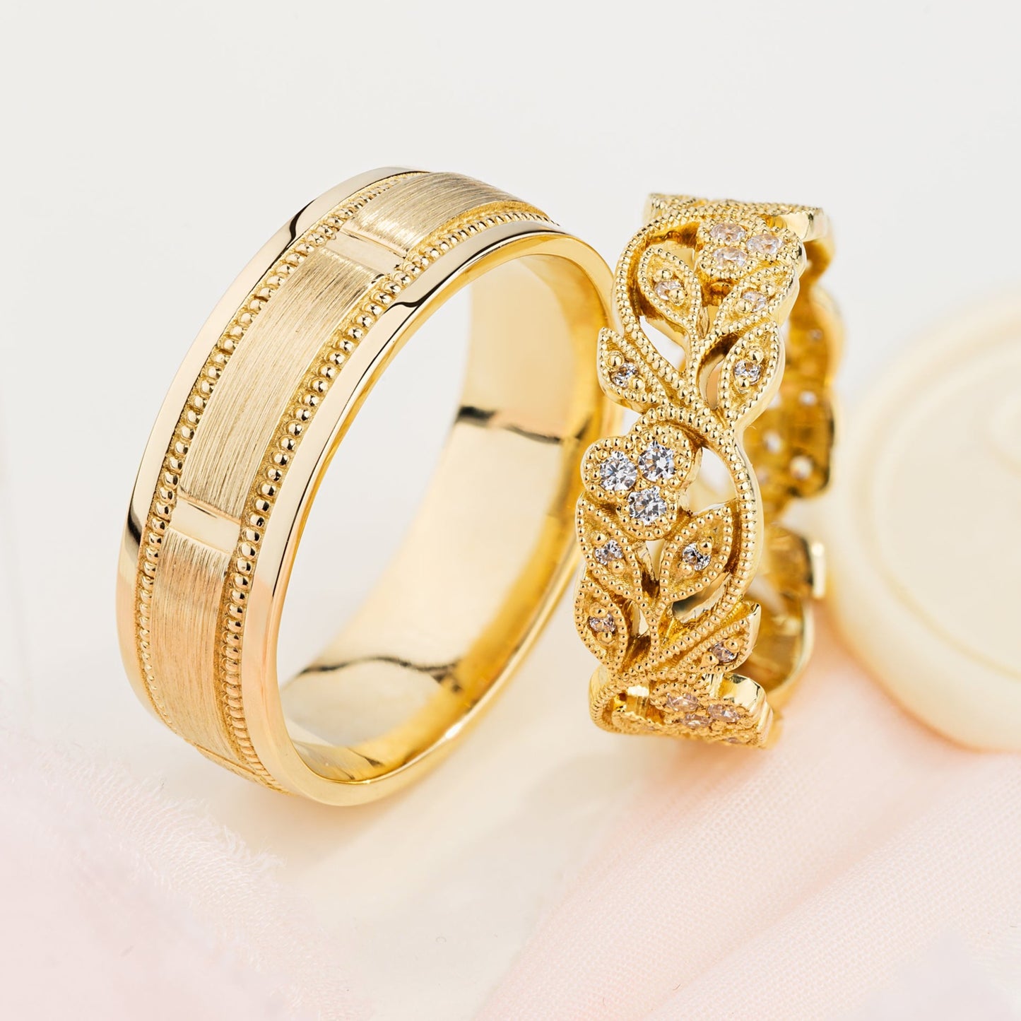 Gold wedding bands with diamonds. Unique wedding bands. Couple rings. His and hers wedding rings set. Bridal rings set. Gold wedding rings