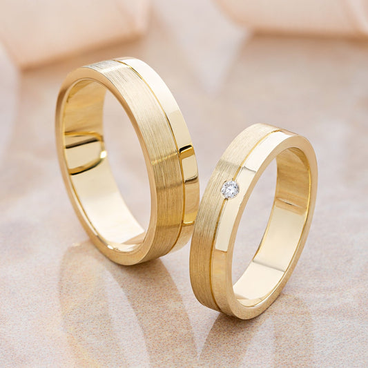Gold wedding bands set with diamond. Couples wedding bands. Matching wedding bands his and hers. Wedding ring set. 14k gold wedding bands. Plain wedding bands. Solid gold wedding rings