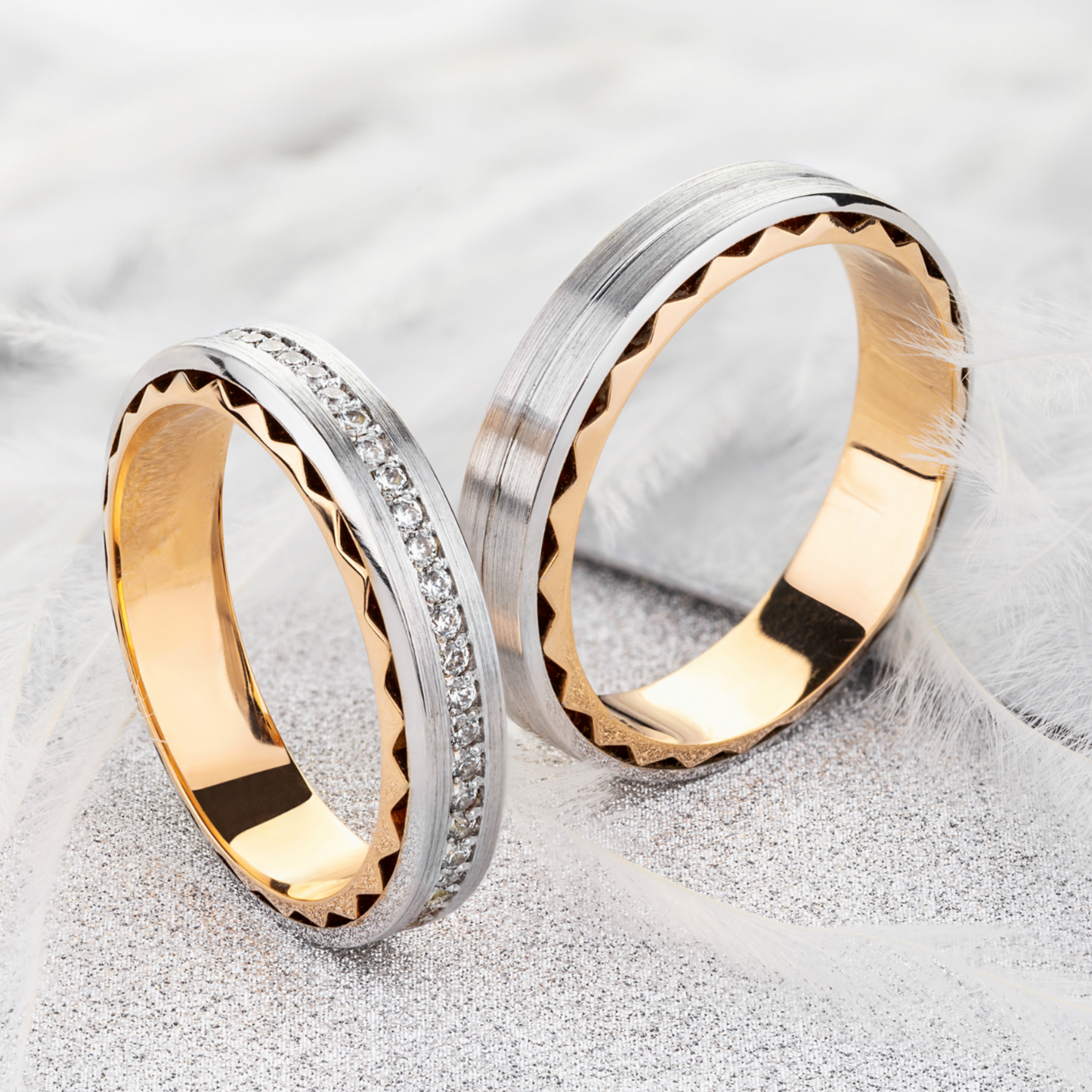 Gold wedding bands with unique design. Wedding rings set. Matching wedding bands. Couple wedding rings. Gold wedding bands set with diamonds 