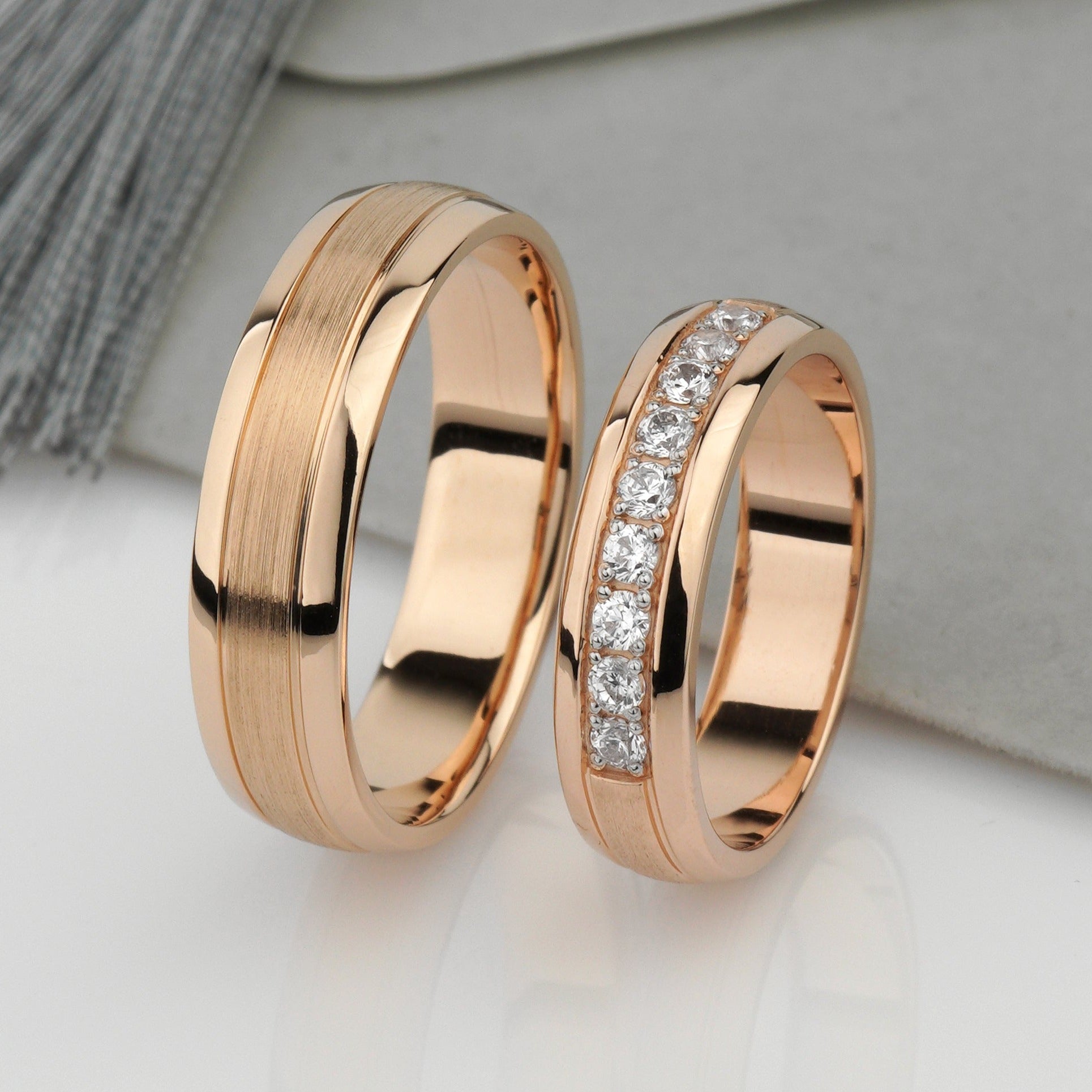 Wedding bands set his and hers. Couples wedding bands. Diamond wedding band. Unique matching wedding bands. His and hers wedding bands. Diamond wedding rings. Classic wedding rings set. Unique wedding bands.Rose gold wedding ring set
