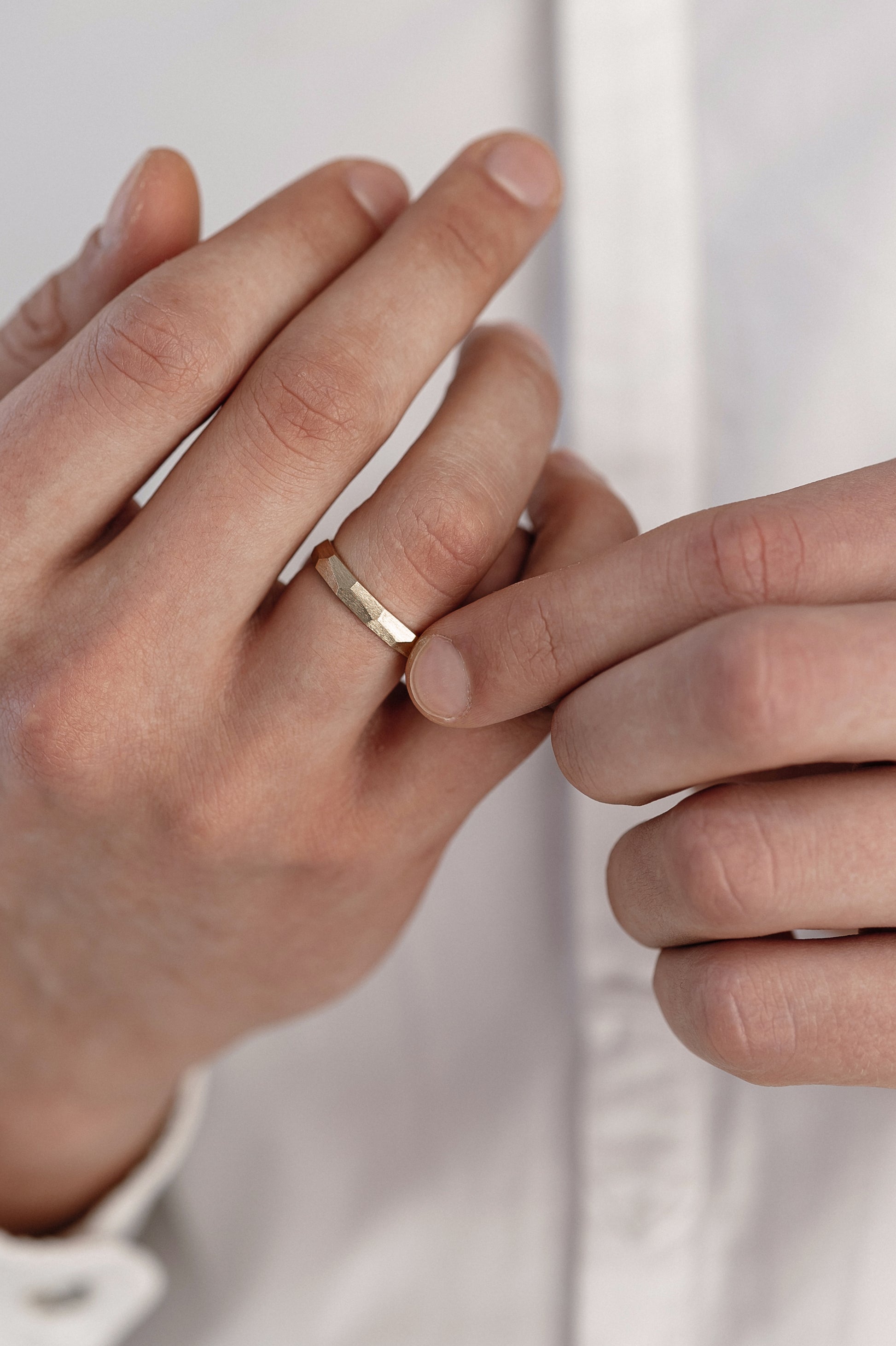 Couple wedding bands. Unique wedding rings. Facette wedding bands. Gold wedding rings set. His and hers wedding bands. Matching wedding rings set.