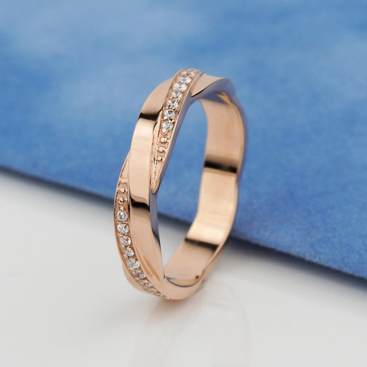 Women's wedding band with diamonds. Gold ring for women. Diamond wedding band women. Wedding bands female. Rose gold wedding band women. Unique gold ring. Twisted gold band