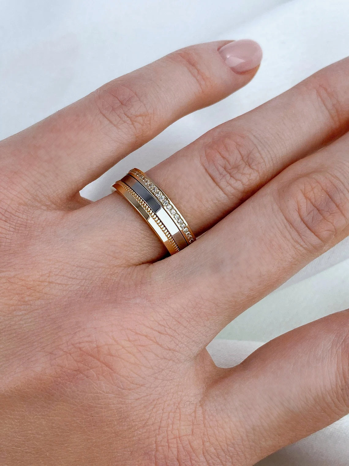Gold wedding bands set made of two colors of gold. Unique wedding bands. His and hers matching wedding rings. Couples wedding bands. Diamond wedding rings set